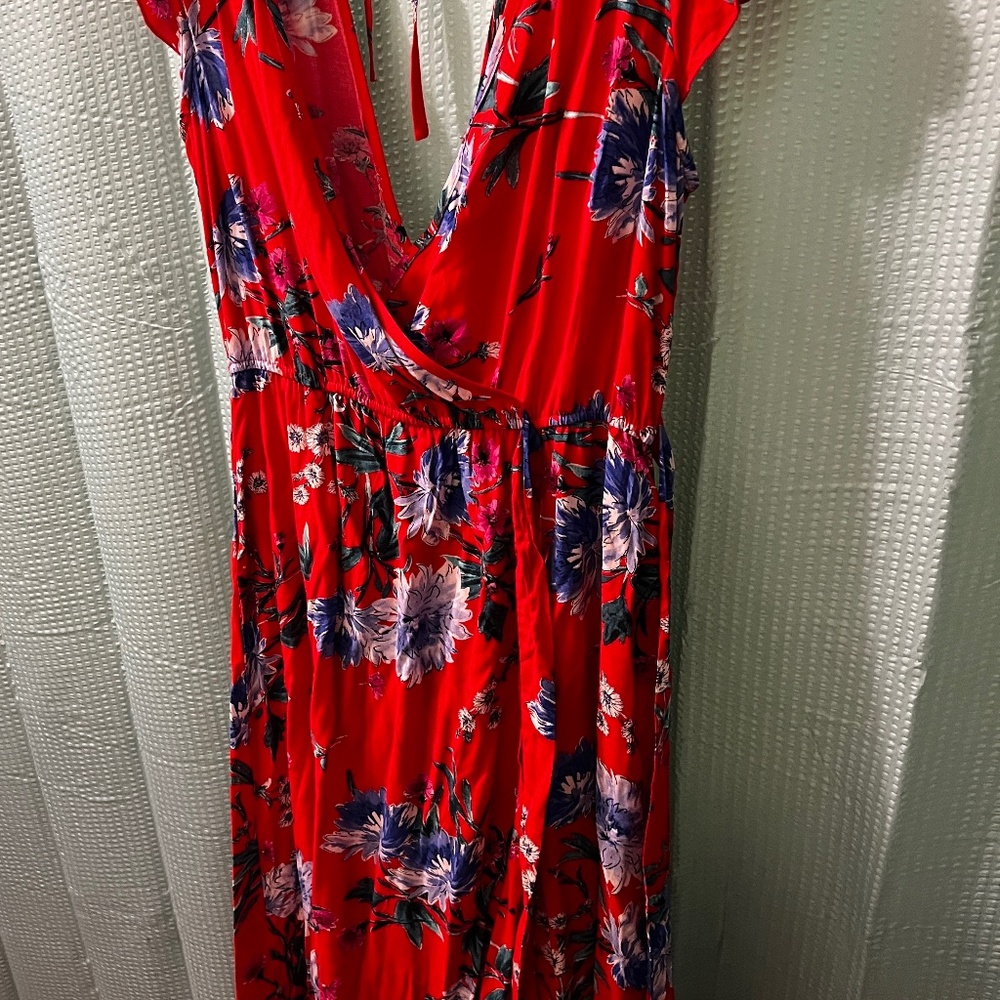 Low cute red floral maxi dress